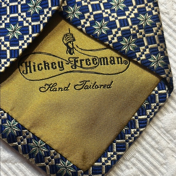 Hickey Freeman Blue and White Silk Tie with  Pattern - Picture 3 of 8